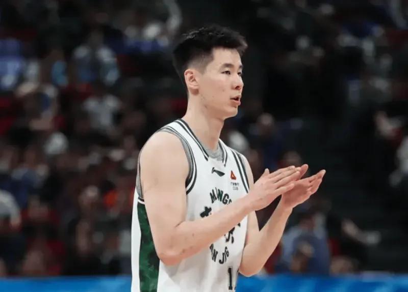 乐鱼体育app下载-同曦夺卡位战！郭昊文末节强势输出，携手众将齐爆巩固季后赛悬念